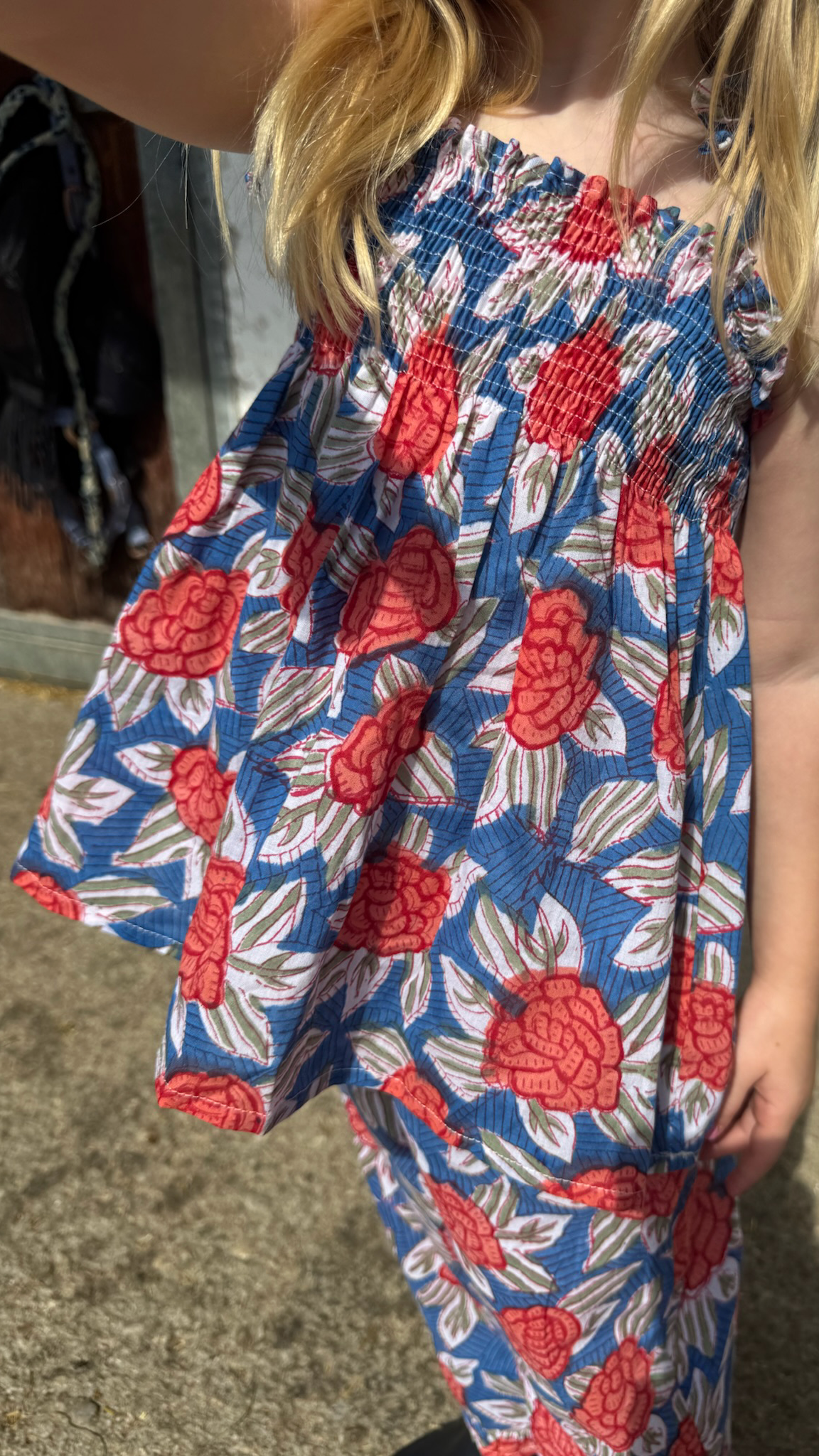 Matching Outfit - Big red flowers